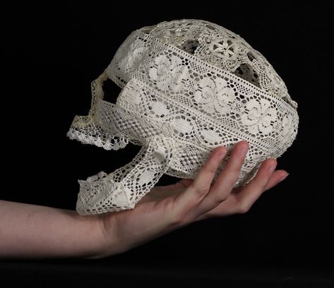 a skull made from lace Installation Street Art, Lace Skull, Labs Art, Modern Crafts, Garment Industry, Nature Drawing, Human Skull, Tapestry Crochet, Bobbin Lace