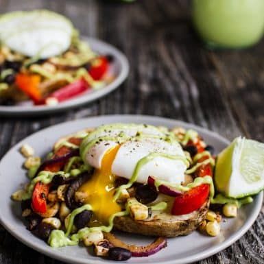 Tex-Mex Eggs Benedict | Eggs Benedict Recipe | Gluten-Free Recipe Hollandaise Recipe, Eggs Benedict Recipe, Egg Benedict, Grilled Potatoes, Vegetarian Breakfast, Breakfast For Dinner, Breakfast Time, An Egg, Tex Mex