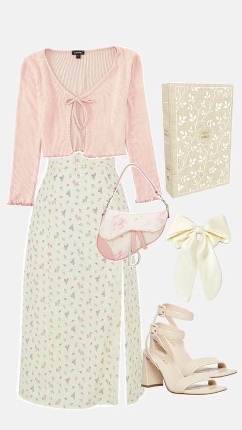 Long Sleeve Cute Outfits, Briar Rose Outfit, Feminine Soft Outfits, Sweet Feminine Aesthetic, Girly Clothing Aesthetic, Modest Outfits For Summer Casual, Coquette School Outfits Summer, Pastel Floral Outfit, Cool Pink Outfits