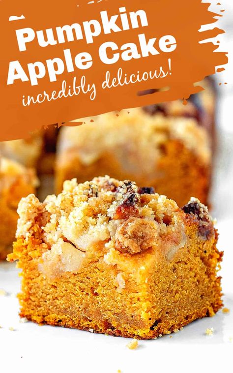 Pumpkin Apple Cupcakes, Pumpkin Apple Crumble, Pumpkin Apple Cake, Pumpkin Apple Recipe, Pumpkin Crumb Cake, Autumn Sweets, Cake Crumble, Apple Crumb Cake, Blueberry Crumb Cake