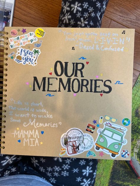 Diy Photo Album Ideas For Best Friend, Front Of A Scrapbook, Best Friend Book Diy Scrapbook For Birthday, Best Friend Scrapbook Cover, Notebook Of Memories, Scrapbook Cover Ideas For Best Friend, Sketchbook For Best Friend, Memories Book Cover Ideas, Scrapbook Trip Ideas