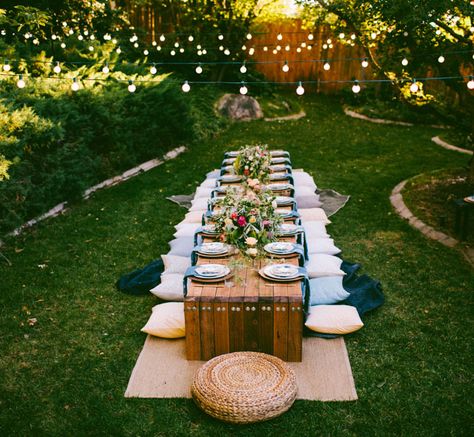 10 Tips to Throw a Boho Chic Outdoor Dinner Party (or intimate wedding).  Find lost cost alternatives at Afloral.com.  Silk flowers, feathers, rustic decorations all at affordable prices to you can make your inspiration a reality. Bodas Boho Chic, Indoor Garden Party, Outdoor Dinner Party, Outdoor Bridal Showers, Outdoor Thanksgiving, Party Seating, Deco Champetre, Fall Dinner Party, Hippie Party