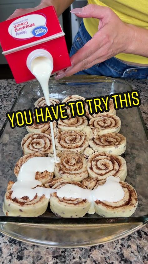 Best Cinnamon Roll Hack, Cinnabon Cinnamon Rolls Hacks, Cinnamon Roll Tiktok Hack, Cinnamon Rolls Tiktok Recipe, Cinnamon Rolls With Heavy Cream Hack, Tik Tok Cinnamon Rolls Videos, Cinnamon Roll Hack With Heavy Cream, Tic Tok Cinnamon Rolls, Cinnamon Rolls Hacks