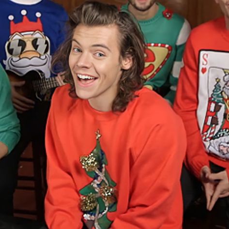 Christmas Besties, Harry Styles Christmas, Harry Outfits, Prince Hair, Holmes Chapel, Harry 1d, Interiors Magazine, Harry Styles Pictures, Harry Styles Photos