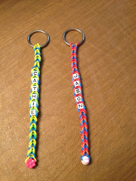 Rainbow Loom Bookmark, Loom Keychain, Rainbow Loom Keychain, Chain Tutorial, Crazy Loom, Loom Bands Tutorial, Loom Band Patterns, Bracelets Rainbow, Rainbow Loom Bracelets Easy