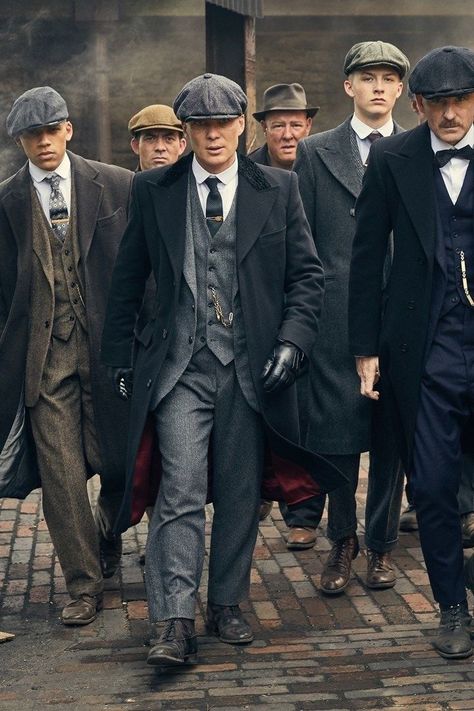 Peaky Blinders Outfit, Peaky Blinders Fashion, Peaky Blinders Clothing, Mens Clothing Styles Streetwear, Grey Tweed Suit, Peaky Blinders Poster, Peaky Blinders Wallpaper, Peaky Blinders Suit, Peaky Blinders Tommy Shelby