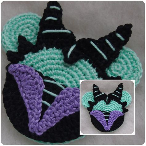 Maleficent Mouse crochet pattern Geek Crochet, Crochet Appliqué, Disney Crochet, Mouse Crochet, Disney Crochet Patterns, Crochet Appliques, Crochet Disney, Crocheted Hat, Crochet Coaster Pattern