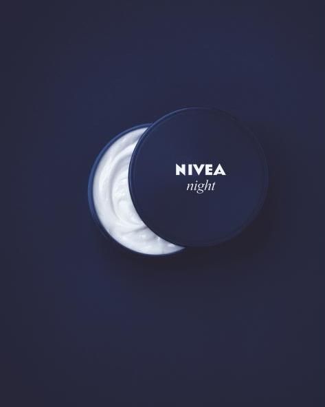 Nivea Night Cream, What Is Fashion Designing, Guerrilla Marketing, Clever Advertising, What Is Fashion, 광고 디자인, Creative Advertising Design, Publicidad Creativa, Advertising Ideas