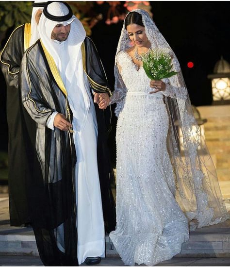 Arab Wedding Dress, Arab Bride, Arabian Wedding, Arabic Wedding Dresses, Simple Beach Wedding, Lebanese Wedding, Arab Wedding, Engagement Dresses, Muslim Wedding