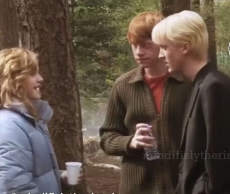 emma watson, tom felton and rupert grint on set for harry potter Harry Potter Cast Aesthetic, Tom Felton And Rupert Grint, Harry Potter Bts, Emma Watson And Rupert Grint, Emma Watson And Tom Felton, Tom Felton And Emma Watson, The Golden Trio, Harry Potter Set, Hp Harry Potter