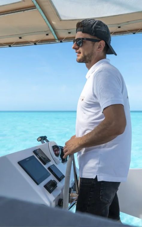 Skippered Yacht Charter | Boat Rental with Captain | Dream Yacht Worldwide Dream Yacht, Water Vacation, Power Catamaran, Boat Captain, Private Yacht, Charter Boat, Free Vacations, Beaches In The World, Boat Rental