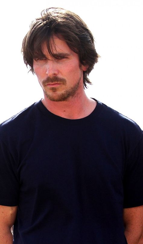 Christian Bale...love the messy look Hottest Man Alive, Chris Bale, Messy Look, Quotes Outdoors, Tattoos Animals, Christian Bale, Cillian Murphy, Hollywood Actor, Long Hair Styles Men