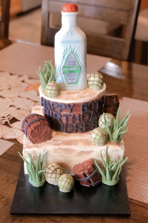 Agave Theme Party, Casamigos Cake Ideas, Casamigos Cake, Tequila Birthday Cake For Men, Tequila Cake Design For Men, 1800 Tequila Cake, Small Bakery, Michelada, Tequila Bottles