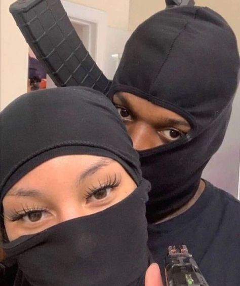 Gangsta Relationship, Ski Mask Couple, Gangster Couple, Gangsta Couple, Tryna Recreate, Pics Poses, Interacial Couples, Flipagram Instagram, Couple Goals Teenagers Pictures