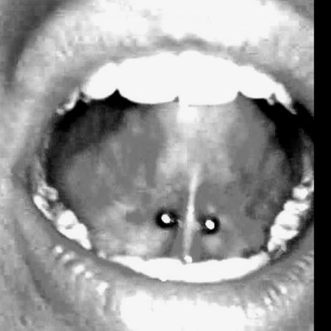 Under Tounge Piercing, Under Tongue Piercing, Tongue Stud, Double Tongue Piercing, Piercing Inspo, Tongue Tie, Cute Piercings, Goals Inspiration, Tongue Piercing