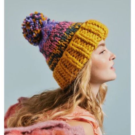 Knit Hat For Women, Color Core Aesthetic, Trendy Gifts For Women 2024, Emily Costume, Knitted Wardrobe, Present Outfit, Fall Beanie, Color Core, Striped Beanie