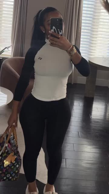 View this Snap from JAYDA WAYDA on Snapchat! Jayda Wayda Crimps, Jayda Wayda Old Pictures, Jayda Wayda Outfit Club, Waist Pics, Jada Wayda, Jayda Wayda Outfit, Outfit Club, Jayda Cheaves, Jayda Wayda