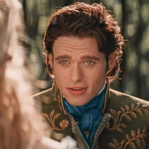 Cinderella Richard Madden, Cinderella 2015 Prince, Cinderella Live Action Prince, Cinderella Movie Aesthetic, Cinderella And Prince Charming Aesthetic, Prince Charming Live Action, Cinderella 2015 Aesthetic, Richard Madden Aesthetic, Prince Charming Aesthetic