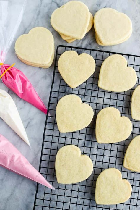 Eggless Sugar Cookies, Honey Pizza, Vegan Gingerbread Cookies, Heart Shaped Sugar Cookies, Eggless Cookie Recipes, Vegan Gingerbread, Best Sugar Cookie Recipe, Eggless Recipes, Eggless Baking