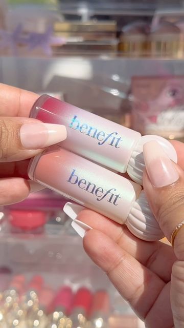 Divya | Beauty Addict & Skincare Savvy✨🧿 on Instagram: "Discover the new Benefit Cosmetics Splashtint! 💋✨ ‌ This moisturizing dewy lip tint offers luscious, long-lasting color. Glide on for a splash of kiss-proof, juicy shine! 🌟 Lightweight and balmy for all-day comfort. ‌ Featured shades: Heat Wave ❤️ & Skinny Dip 🍑 ‌ PR/Gifted; @benefitcosmetics @benefitclubpinkus #benefitcosmetics #BenefitClubPink #liptints #liptintviral ‌ 𝐏𝐥𝐞𝐚𝐬𝐞 𝐝𝐨 𝐧𝐨𝐭 𝐮𝐬𝐞/𝐫𝐞𝐩𝐨𝐬𝐭 𝐨𝐫 𝐮𝐬𝐞 𝐰𝐢𝐭𝐡𝐨𝐮𝐭 𝐩𝐞𝐫𝐦𝐢𝐬𝐬𝐢𝐨𝐧. ‌ Tags: . . . . ‌ Benefit dewy lip tint, Benefit splashtint, Splashtint, Makeup inspiration, Content creator, UGC creator, Makeup ideas, Liptint, Makeup trends, Liptint swatches, Makeup texture, Makeup trends for summer, Makeup trends 2024, New makeup, New makeup products Aesthetic Summer Makeup, Lip Tint Benefit, Makeup Collection Aesthetic, Girly Girl Aesthetic, Makeup Texture, Texture Makeup, New Makeup Products, New Makeup Trends, Summer Makeup Trends