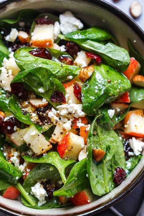 Salad Recipes With Feta, Recipes With Feta, Healthy Spinach Salad, Feta Salad Recipe, Salad Kale, Salad Buah, Spinach Salad Recipes, Chinese Dumplings, Cloud Bread