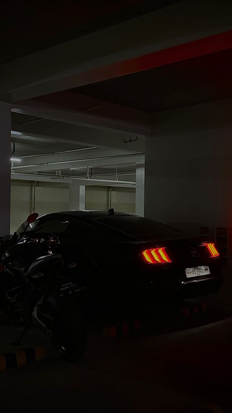 Mustang Asthetic Picture, Black Mustang Aesthetic, Mustang Wallpaper Aesthetic, Black Mustang Gt, Mustang Gtr, Ford Mustang Wallpaper, Black Mustang, Mustang Wallpaper, Mustang Gt500