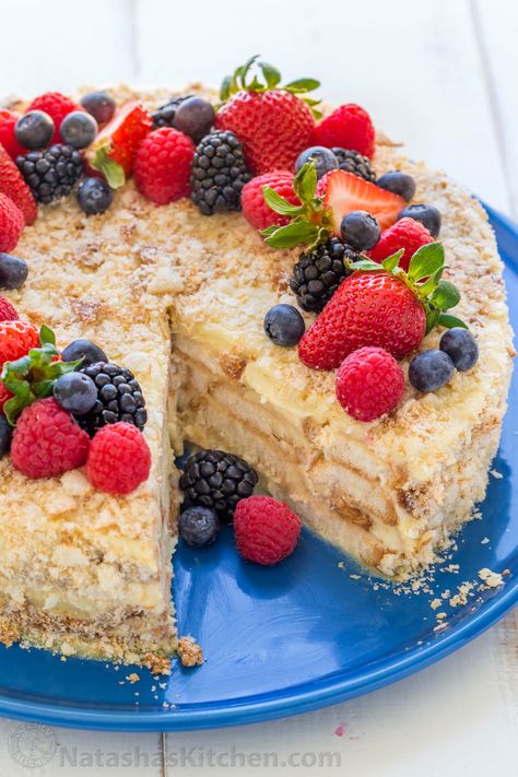 No-Bake Napoleon Cake Recipe - NatashasKitchen.com Napoleon Cake Recipe, Napoleon Torte, Napoleon Dessert, Puff Pastry Cake, Napoleons Recipe, Napoleon Cake, Russian Cakes, Easy No Bake Desserts, Baked Dessert Recipes