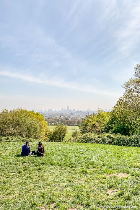 Picnic Spots in London - Where to Find the City's Best Places for Picnics Parliament Hill London, London Hampstead Heath, Picnic London, London Picnic, London Hampstead, Dolly Alderton, Uk Aesthetic, Summer In London, Best Places In London