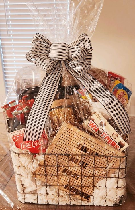 Movie Night In Gift Basket, Movie Themed Basket Ideas, Christmas Movie Basket Gift Ideas, Christmas Gift Baskets For Office Staff, Movie Theatre Gift Basket Ideas, Movie Date Gift Basket, Gift Basket Ideas Auction, Kitchen Basket Gift Ideas, Movie Theater Gift Basket