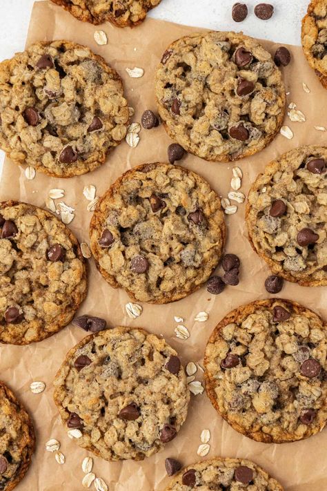 I took my popular recipe for oatmeal chocolate chip cookies and gave it an upgrade, making the cookies spread less and come out chewier. The final product: a foolproof recipe for thick, chocolatey, chewy oatmeal cookies! Oatmeal And Chocolate Chip Cookies, Oatmeal Chocolate Chip Cookie Recipes, Oatmeal Cookies Chocolate Chip, Chocolate Chunk Oatmeal Cookies, Cookie Oatmeal, Recipe For Oatmeal, Chewy Oatmeal Chocolate Chip Cookies, Peanut Butter Oatmeal Chocolate Chip, Oatmeal Chocolate Chip Cookie