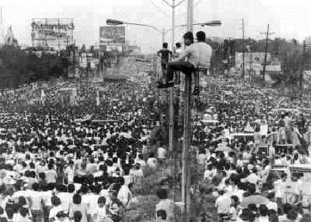 Aside from ousting the Marcos dictatorship, one great impact of the first EDSA Revolution was the impression left on other countries reeling under authoritarian rule at the time. More explicitly, the general peacefulness which accompanied the ouster of an unpopular regime shocked the rest of the world accustomed to associating regime changes with violent revolutions. In the end, the successful non-violent “Yellow Revolution”sparked off other incidents of peaceful and not-so-peaceful revolutions Edsa People Power Revolution, Edsa Revolution, People Power Revolution, Revolution Poster, Araling Panlipunan, Philippine News, Stay Overnight, Power To The People, Historical Events