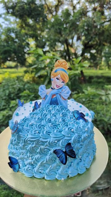 Cinderella Cake Design, Cinderella Princess Cake, Cinderella Cake Designs, Cinderella Birthday Cake, Disney Princess Birthday Cakes, 6th Birthday Cakes, Cinderella Cake, Princess Birthday Cake, Disney Princess Birthday