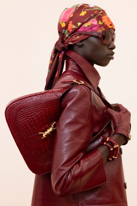 Gucci Spring 2025 Ready-to-Wear
https://www.vogue.com/fashion-shows/spring-2025-ready-to-wear/gucci/slideshow/detail#8 Gucci Handbags 2022, Gucci Shoulder Bag 2022, Gucci 2022 Bags, Gucci Fall 2024, Gucci 2024, Gucci Red Evening Bag, Red Leather Coat, Red Gloves, French Girl Chic