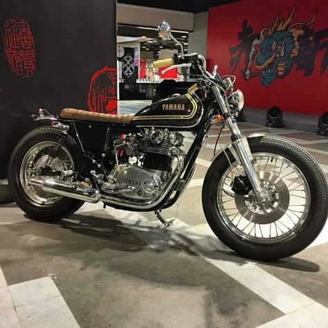 Xs 650 Bobber, Xs650 Scrambler, Xs650 Chopper, Xs650 Bobber, Brat Motorcycle, Yamaha Xs650, Tracker Motorcycle, Bike Details, Cafe Racing