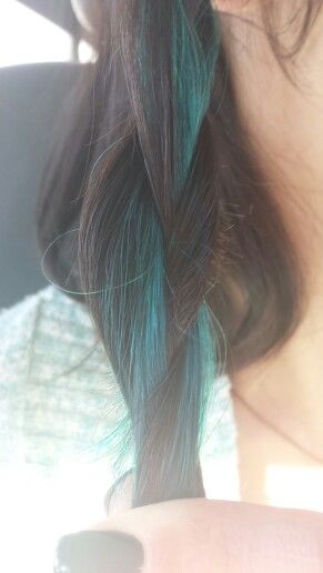 Aqua/turquoise highlights with dark brown hair Highlights With Dark Brown Hair, Aqua Highlights, Turquoise Highlights, Butterfly Haircut, Peekaboo Hair, Aqua Hair, Hair Color Options, Hair Chalk, Blue Streaks