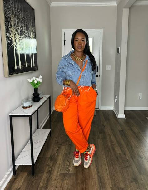 Orange Pants Outfit, Bracelets Amazon, Tops Fall Outfits, Sneaker Outfits Women, Fire Orange, Paris Outfits, High Waist Fashion, Fit Ideas, The Drop