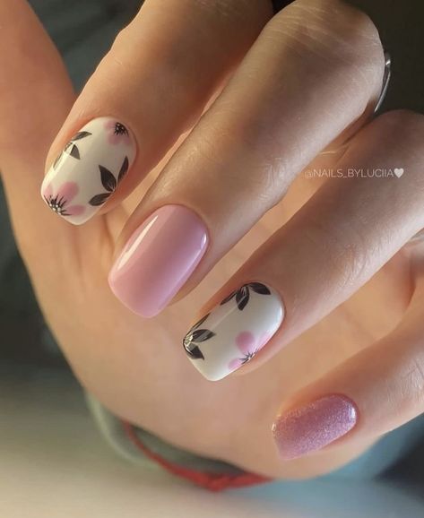 Pink Gel Nails With Flowers, Pink Nail Designs Short Nails, Short Pink Gel Nails, Pink Nails With Flower Design, Botanical Nail Art, Squoval Nails Design, Pink Floral Nails, Daily Nails, Summer Gel Nails