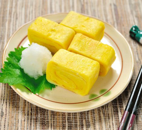 Tamagoyaki Japanese Omelette Recipe - Japan Centre Tamago Sushi Recipe, Tamagoyaki Recipe, Japanese Omelette, Cibo Asiatico, Easy Japanese Recipes, Omelette Recipe, Sushi Recipes, Japanese Cooking, Japanese Dishes