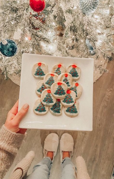 Christmas Vsco, Hot Chocolate Aesthetic, Cookies And Hot Chocolate, Vsco Christmas, Chocolate Aesthetic, Christmas Time Is Here, Christmas Feeling, Christmas Wonderland, Christmas Decorations For The Home