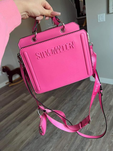 Pink Things To Buy, Baddie Purses, Steve Madden Bags Handbags, Pink Purses, My Style Bags, Trendy Purses, Bags Cute, Luxury Bags Collection, Purse Essentials