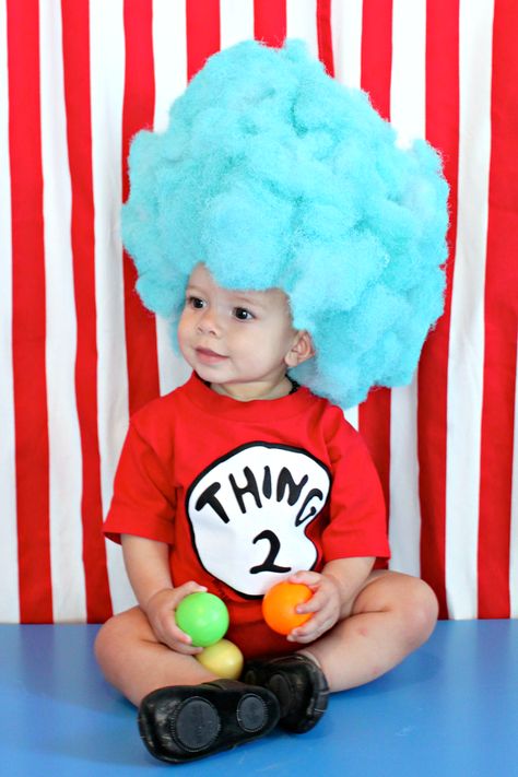 Make your own wig.  Great for Things 1 and 2 costumes, Marge from Simpsons, or Bride of Frankenstein. World Craft, Thing 1 And Thing 2, Book Character Costumes, Diy Kostüm, Cute Couple Halloween Costumes, Diy Halloween Costume, Diy Halloween Projects, Halloween Costume Accessories, Toddler Costumes