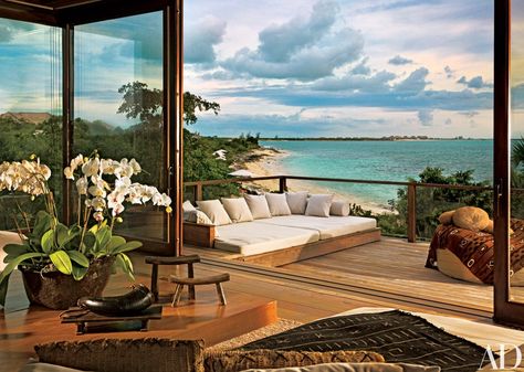 Donna Karan’s House in Turks and Caicos | Architectural Digest Villa Luxury, Beach House Interior Design, Dream Beach Houses, Modern Beach House, Beach House Interior, Beach House Design, Modern Beach, Dream Beach, Beach Living