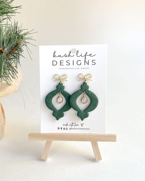 Polymer Clay Jewelry by Joy Kushner on Instagram: "One of my favorite earrings from tomorrow’s drop. 🎄 I can’t wait to show you what I’ve been working on the last few weeks! www.kushlifedesigns.com . . . . . . #christmasearrings #ornamentearrings #clayearrings #polymerclayart #christmasjewelrygifts #claydangleearrings #statementearrings #shoplocal #madeinmontana #montanamade #funearrings #uniqueearringsforwomen" Olive Green Christmas, Holiday Outfit Inspiration, Ornament Earrings, Clay Christmas, Christmas Clay, Polymer Earrings, Olive Green Color, Holiday Jewelry, Polymer Clay Art