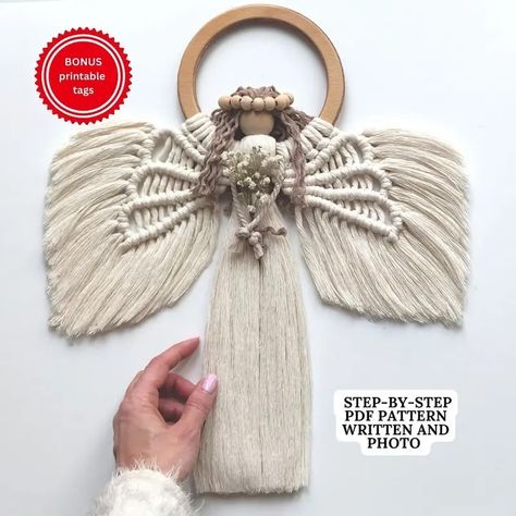 7 Lovely Guardian Angel Macrame Tutorials for Christmas / The Beading Gem Macrame Angel, Tutorial Macramé, Knots Guide, Angel Wall Art, Macrame Patterns Tutorials, Macrame Tutorial, Macrame Design, Tutorial Diy, Holiday Themes