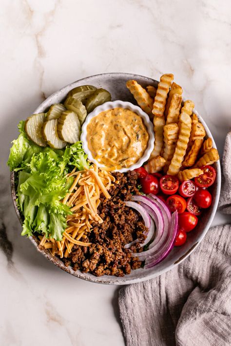 Plant Based Kitchen, Vegan Pizza Bowl, Burger Bowl Salad, Vegan Burger Salad, Vegan Burger Bowl, Vegetarian Burger Bowl, Veggie Burger Bowl, Vegan Bowls Easy, Unique Vegan Recipes