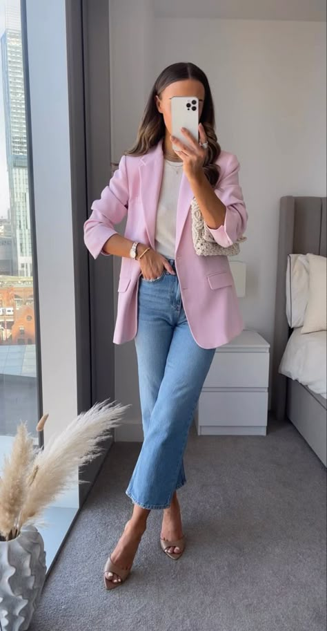 Cute Work Outfit, Look Rose, Cute Work Outfits, Office Casual Outfit, Professional Outfits Women, Casual Chique, Business Casual Outfits For Women, Stylish Work Outfits, Pink Blazer