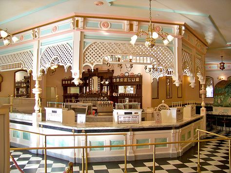 Disneyland Snacks, Ice Cream Background, Ice Cream Parlour, Gelato Shop, Ice Cream At Home, Vintage Ice Cream, Ice Cream Social, Cream Aesthetic, Gibson Girl