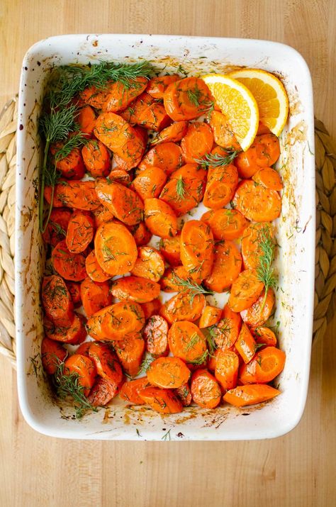 Roasted Dill Carrots Roasted Carrotts, Roasted Carrots With Dill, Carrots With Dill, Roasted Glazed Carrots, Dill Carrots, Carrots In Oven, Caramelized Carrots, Oven Roasted Carrots, Carrots Side Dish