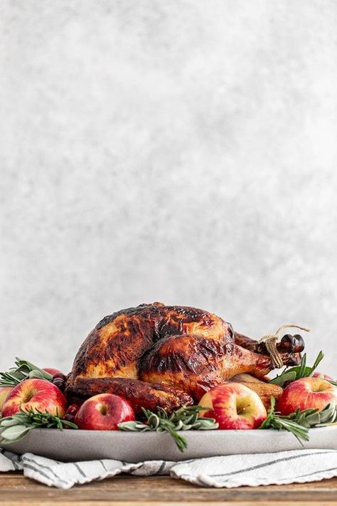 Apple Cider Sage Thanksgiving Turkey Brine Sage Turkey, Smoked Turkey Brine, Best Turkey Brine, Easy Turkey Brine, Preparing A Turkey, Turkey Brine Recipe, Citrus Turkey, Best Turkey Recipe, Christmas Turkey Recipes