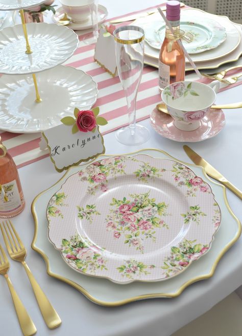 Tea Party Dishes, Decorating For A Tea Party Table Settings, Simple Tea Party Ideas Table Settings, Tea Party Decorating Ideas, Modern Tea Party Table Settings, Tea Party Table Set Up Ideas, Romantic Tea Party, Tea Party Plates, Royal Tea Party Ideas